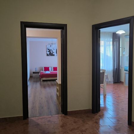 Apartments Domovik Мостова 5 Кв 37 Mukačevo Esterno foto