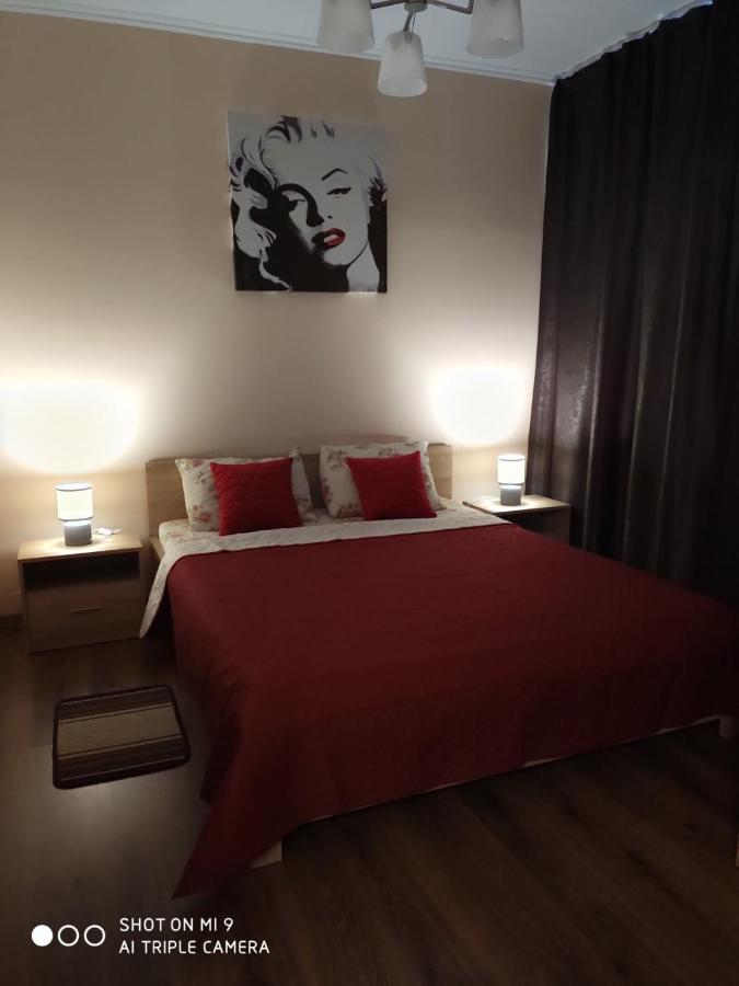 Apartments Domovik Мостова 5 Кв 37 Mukačevo Esterno foto