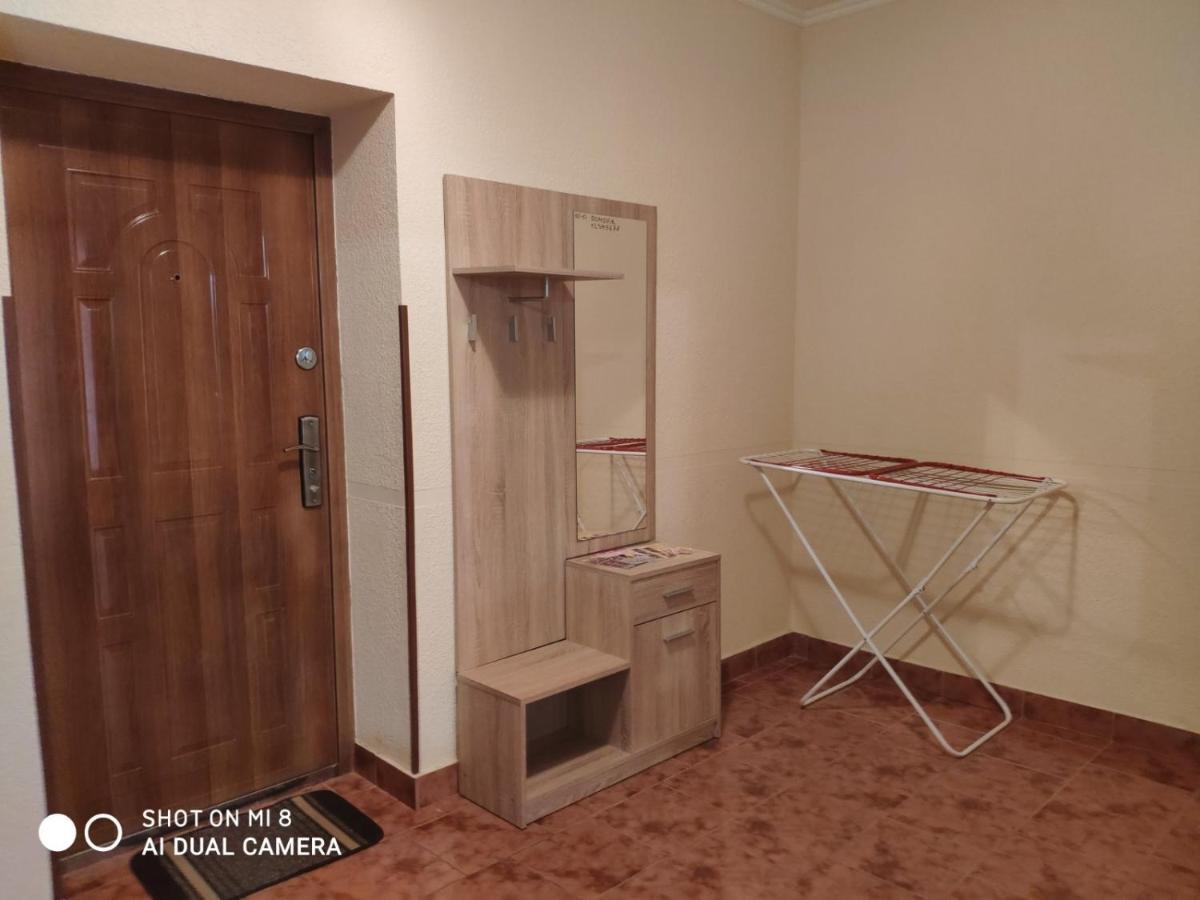 Apartments Domovik Мостова 5 Кв 37 Mukačevo Esterno foto