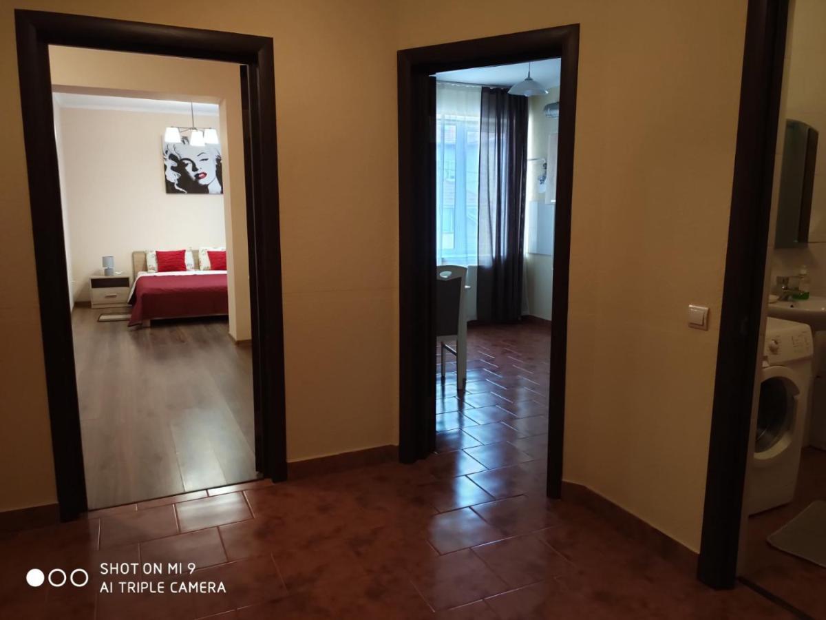 Apartments Domovik Мостова 5 Кв 37 Mukačevo Esterno foto